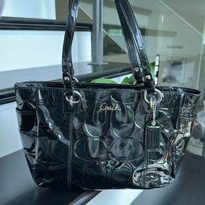 Coach 11731 Embossed Signature Black Patent Leather Gallery Tote Handbag Purse